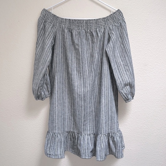 Vince Camuto Off the Shoulder Gray White Striped Dress, Size Small, Linen Blend - Picture 1 of 16